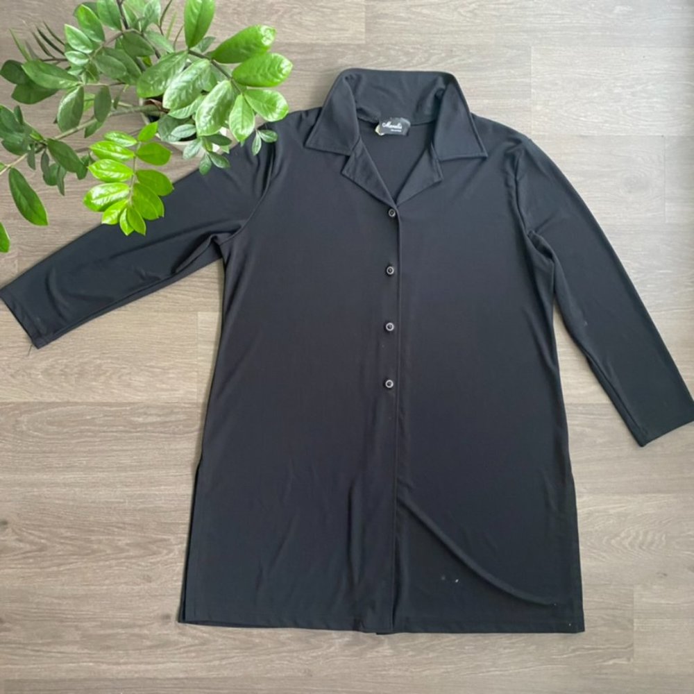 Marallis Black Midi Dress with Buttons and Sleeves